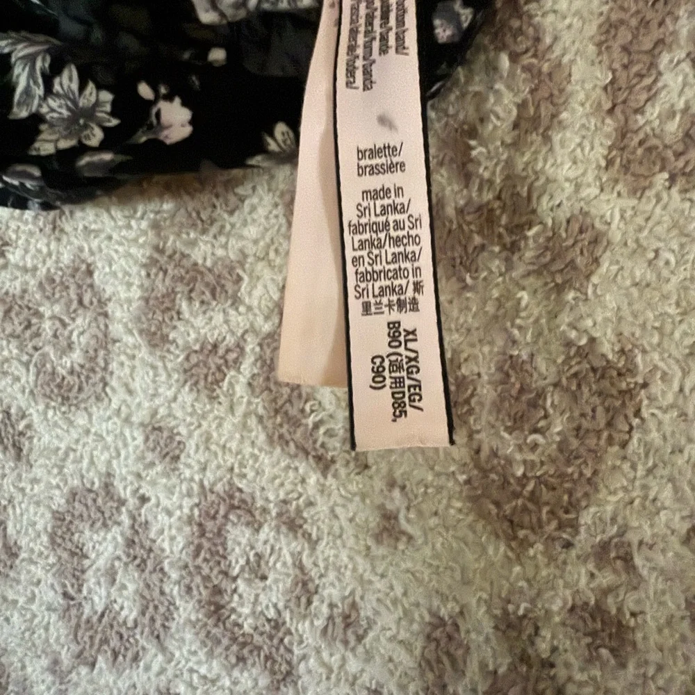 VS Floral Bralette - Picture 4 of 4